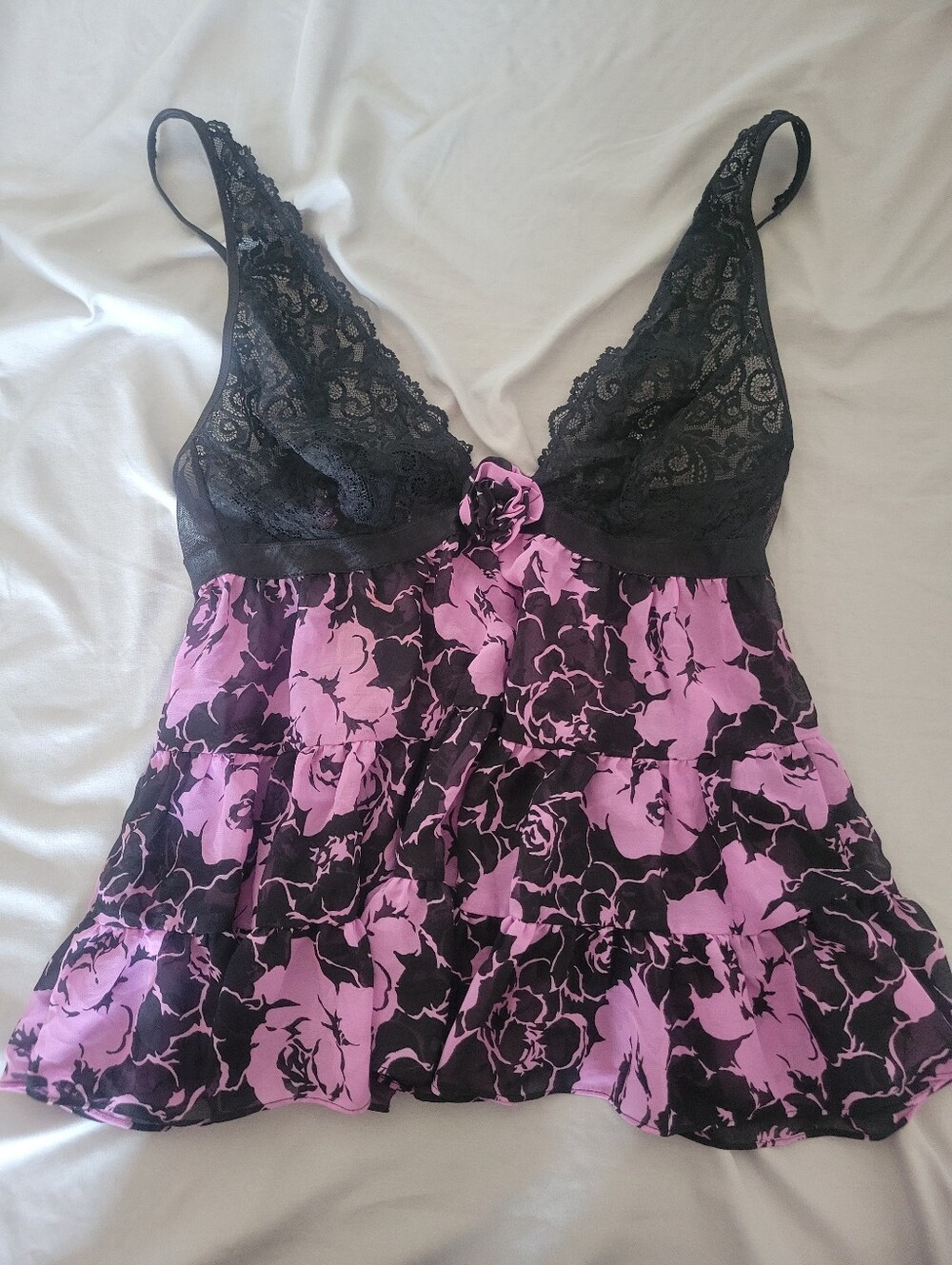 Betsey Johnson Vintage Y2K Black & Pink/Purple Floral Lace Sleep Camisole